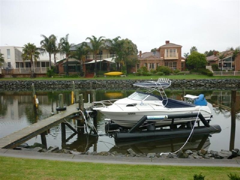 4/10 Rhode Island, Patterson Lakes VIC 3197