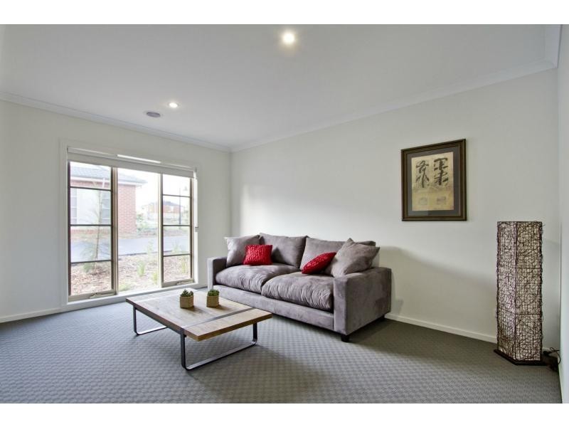 2/19 Robin Drive, Carrum Downs VIC 3201