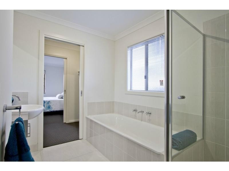 2/19 Robin Drive, Carrum Downs VIC 3201