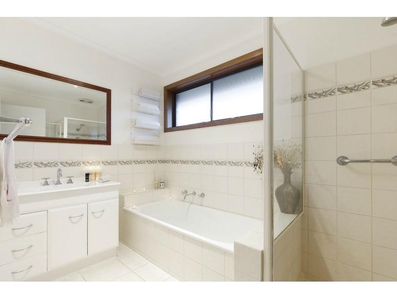 3/24 Thames Promenade, Chelsea VIC 3196