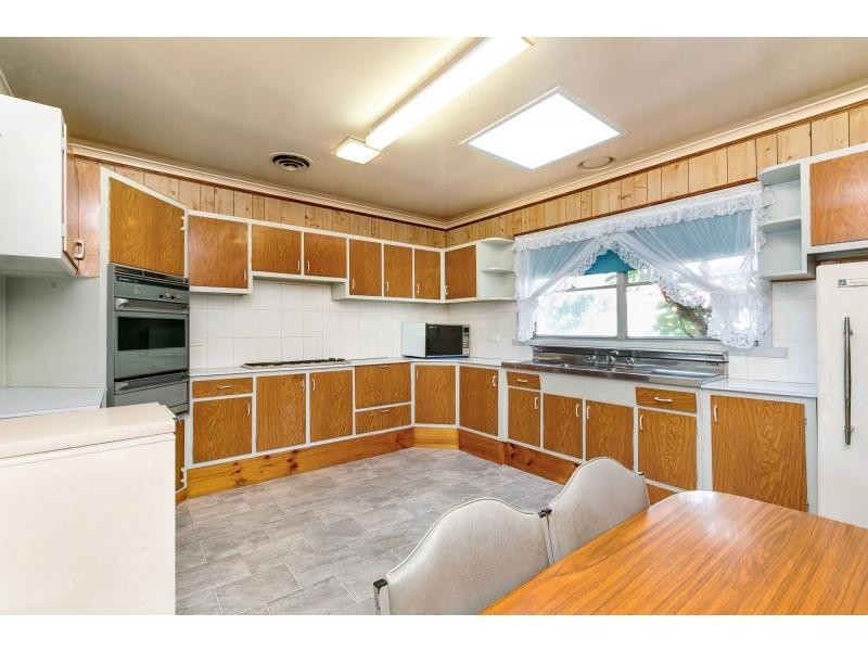 354 Warrigal Road, Cheltenham VIC 3192