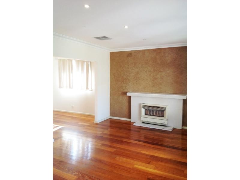 273 Warrigal Road, Cheltenham VIC 3192