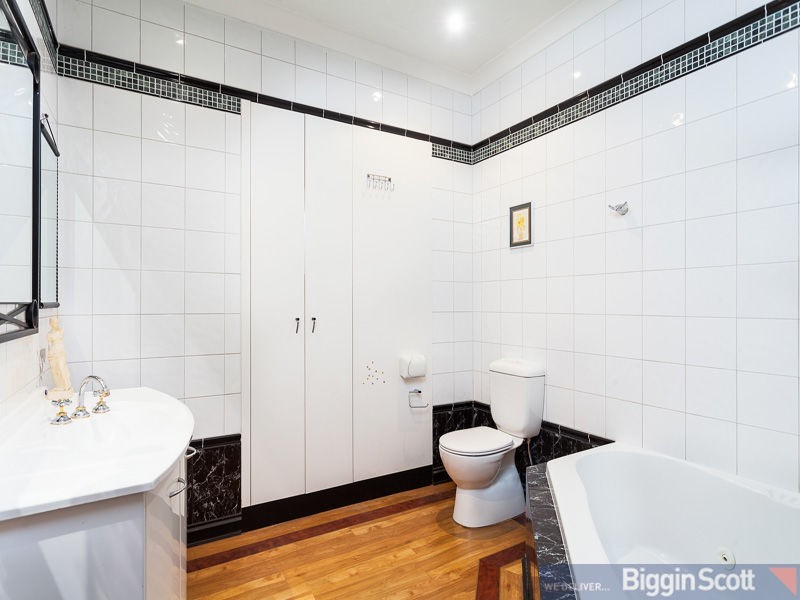 146 Warrigal Road, Mentone VIC 3194