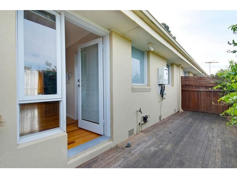 8/6 Olive Grove, Parkdale VIC 3195