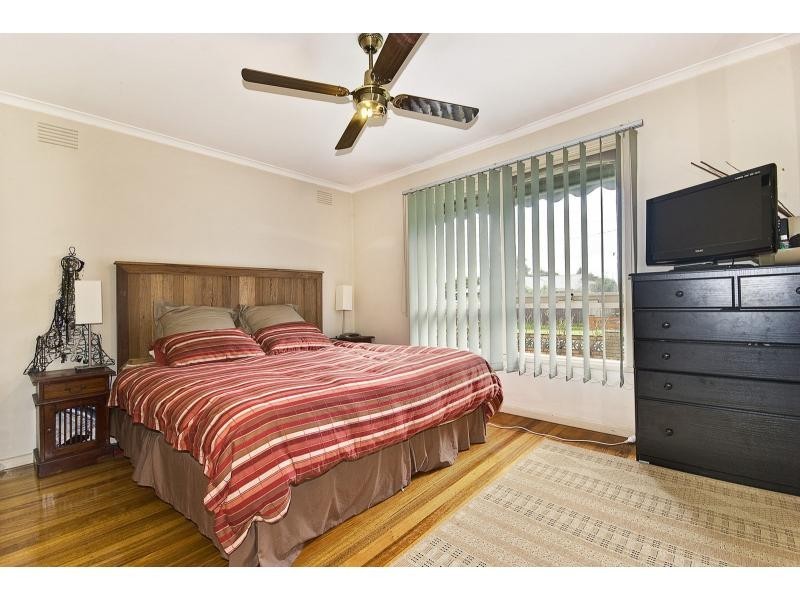 2 Hainthorpe Grove, Mulgrave VIC 3170