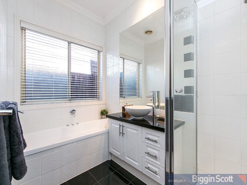 2/2 Maher Street, Highett VIC 3190