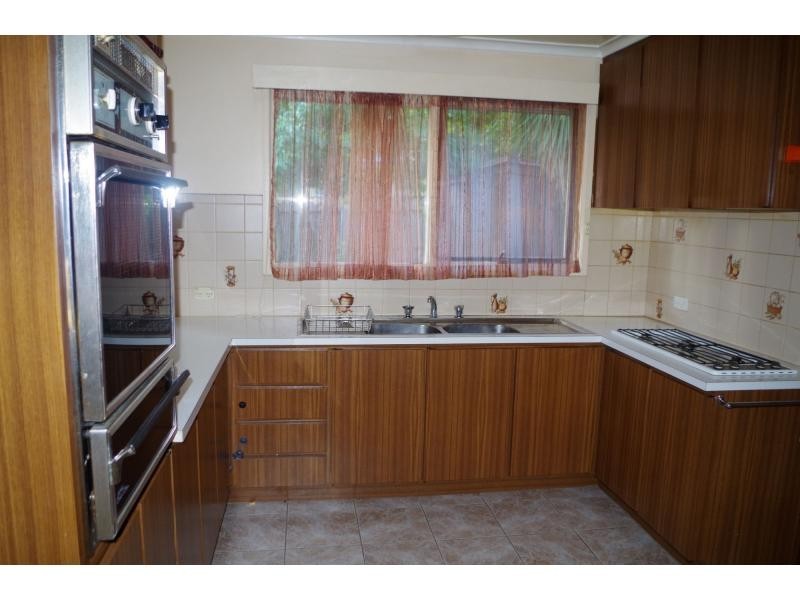 1 Tatura Street, Cheltenham VIC 3192