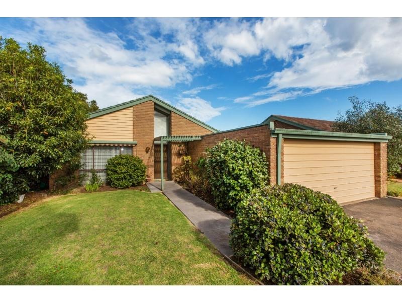 9 Woodland Drive, Cheltenham VIC 3192