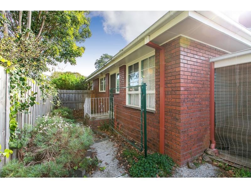 Unit 2/374 Warrigal Road, Cheltenham VIC 3192