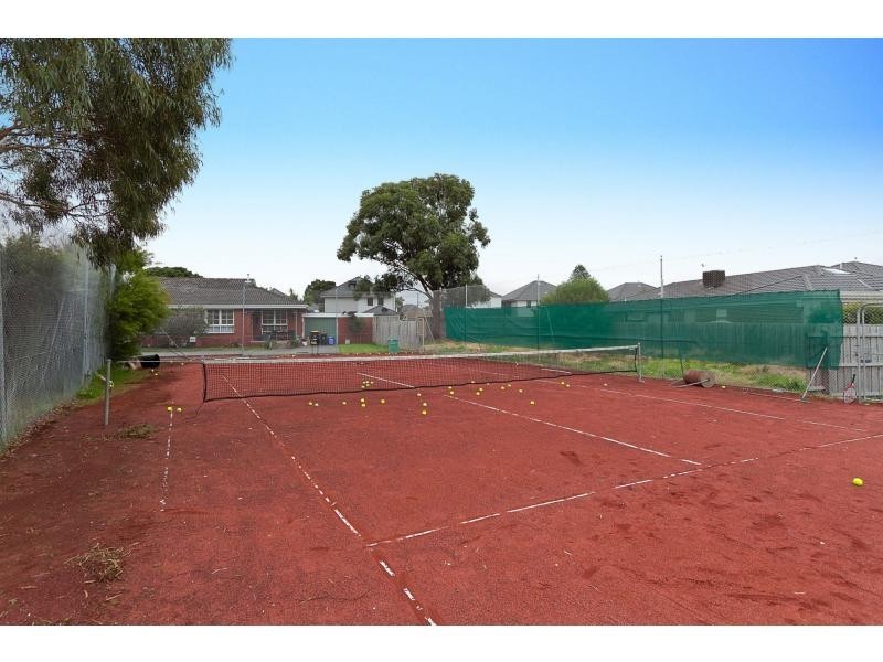Unit 2/374 Warrigal Road, Cheltenham VIC 3192