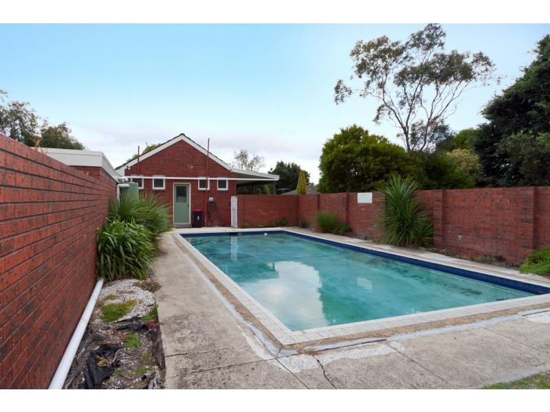 Unit 2/374 Warrigal Road, Cheltenham VIC 3192