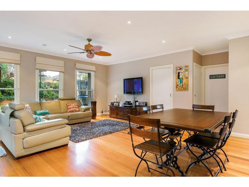 26 Regent Parade, Cheltenham VIC 3192