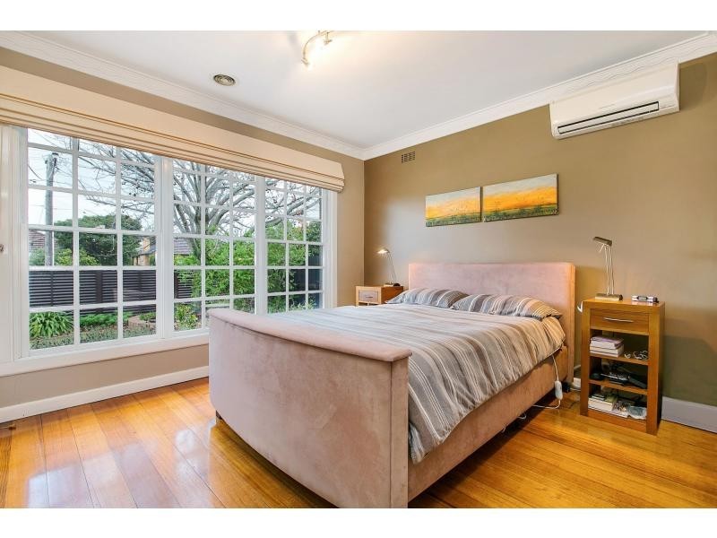 26 Regent Parade, Cheltenham VIC 3192