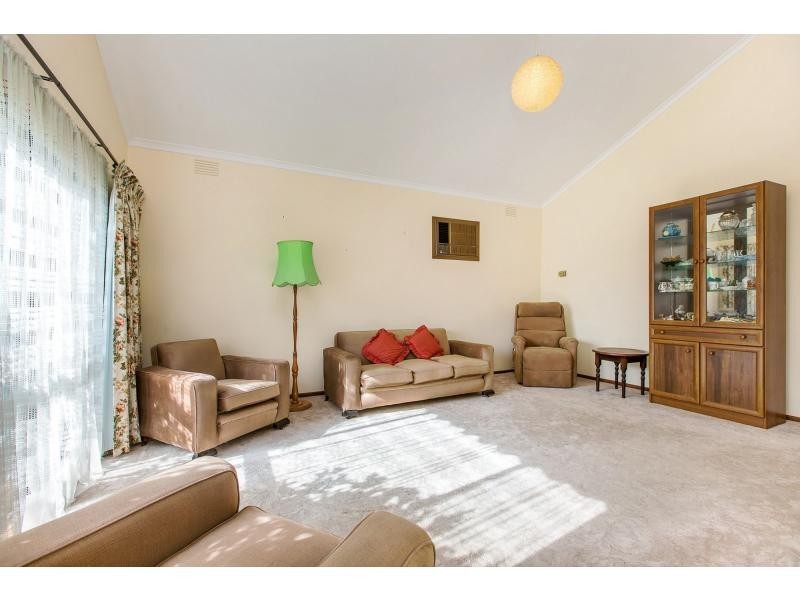 9 Woodland Drive, Cheltenham VIC 3192