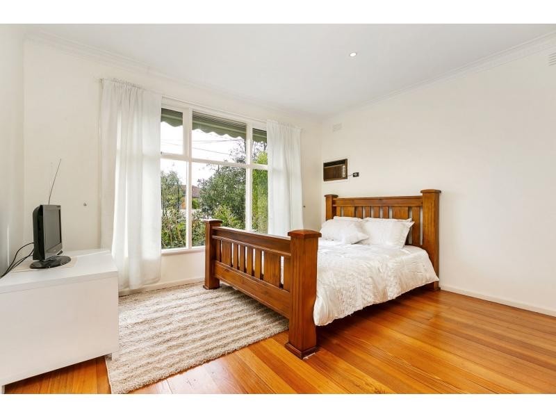 14 Gainsborough Road, Mentone VIC 3194