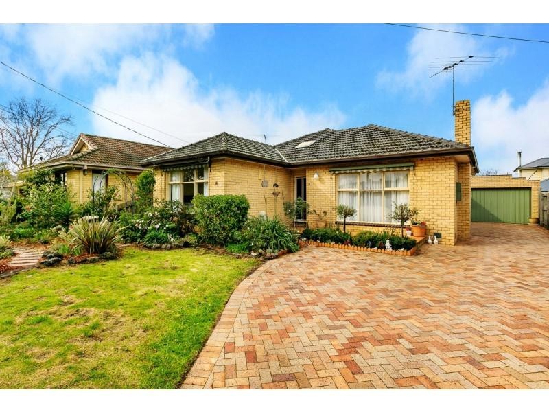 14 Gainsborough Road, Mentone VIC 3194