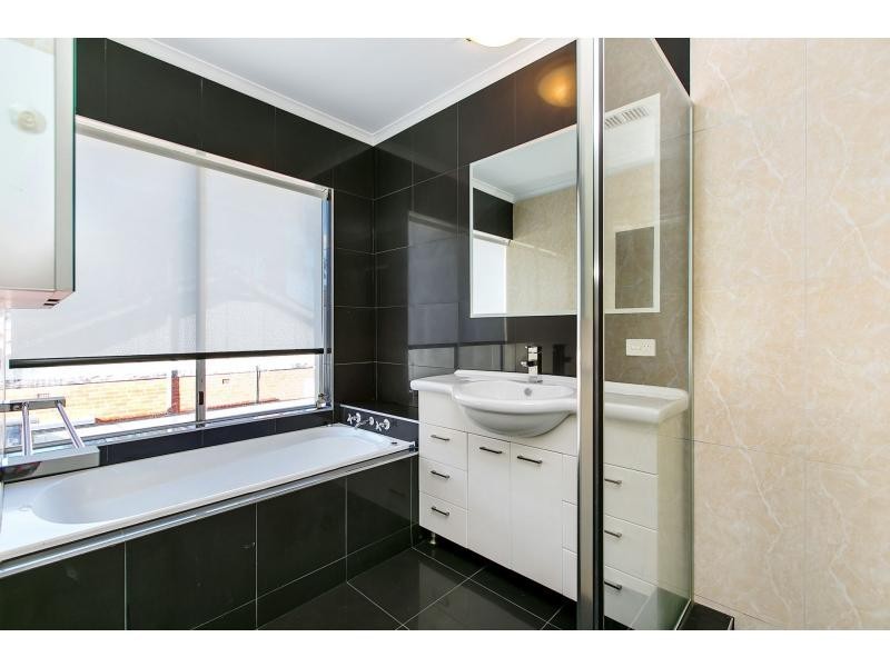 5 Maroona Road, Brighton VIC 3186