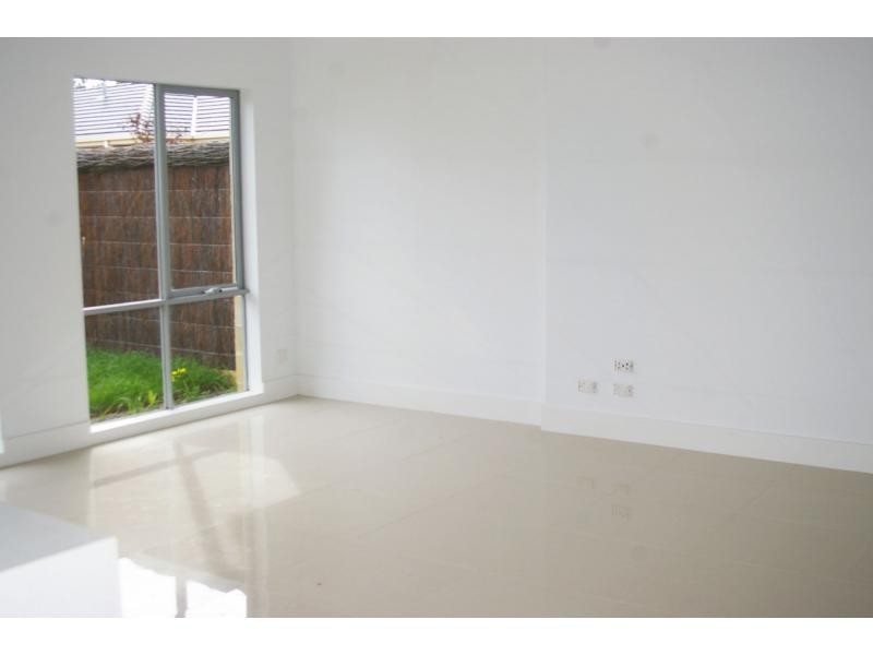 8/5 Phillip Street, Mentone VIC 3194