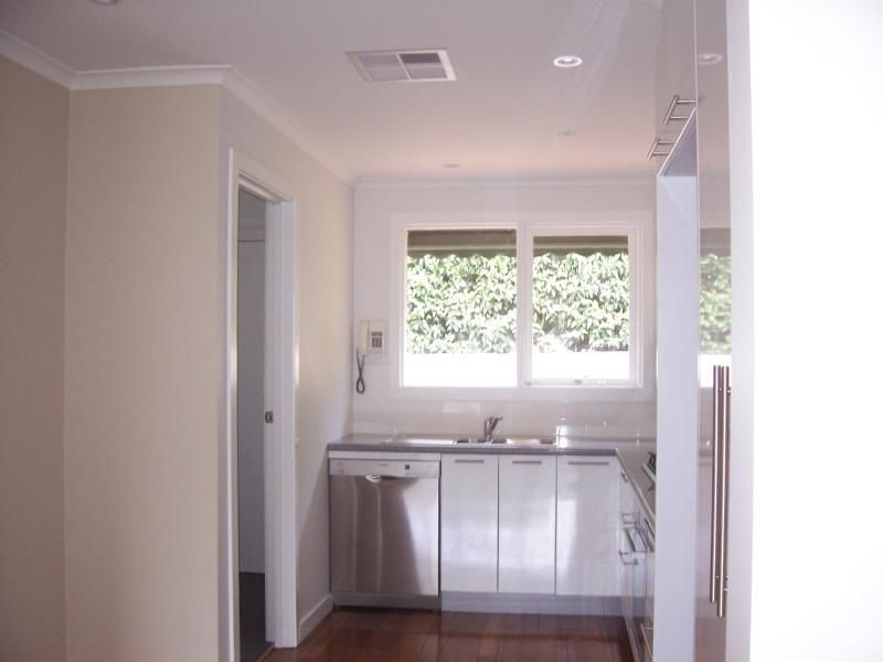 Unit 10/88 Fewster Road, Hampton VIC 3188