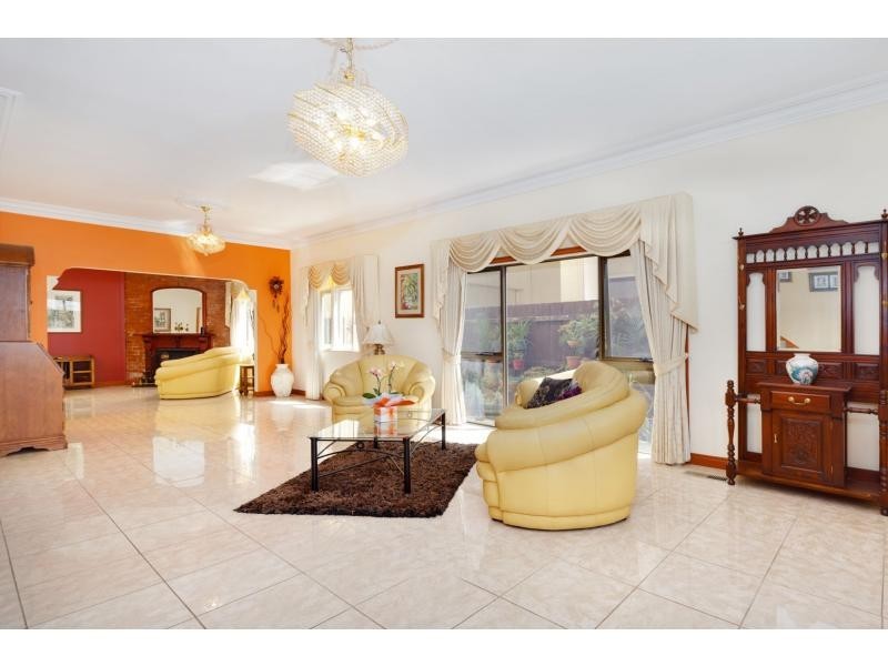 13 Warrigal Road, Mentone VIC 3194