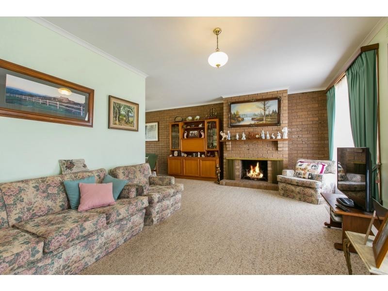 5 Seville Court, Cheltenham VIC 3192