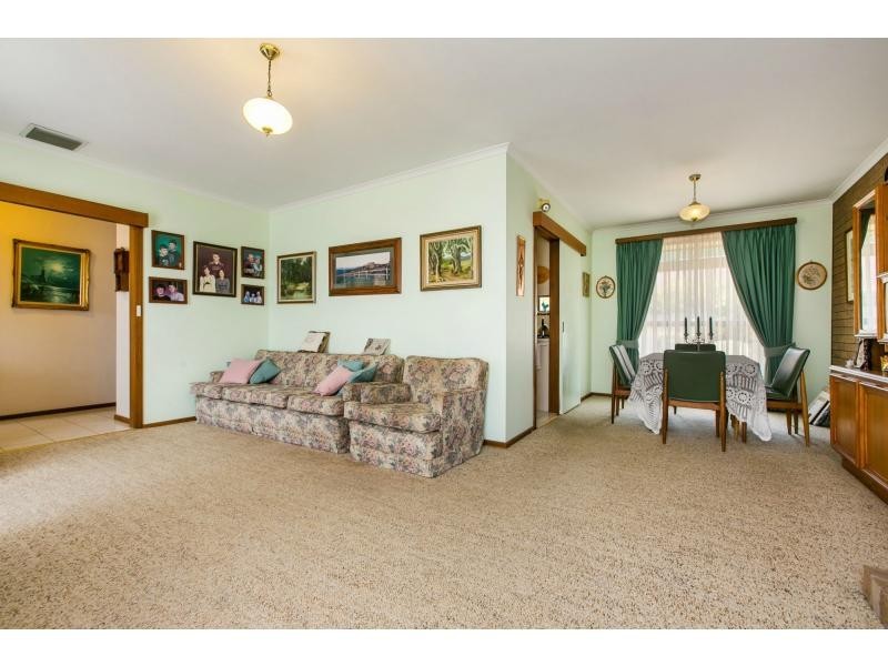 5 Seville Court, Cheltenham VIC 3192