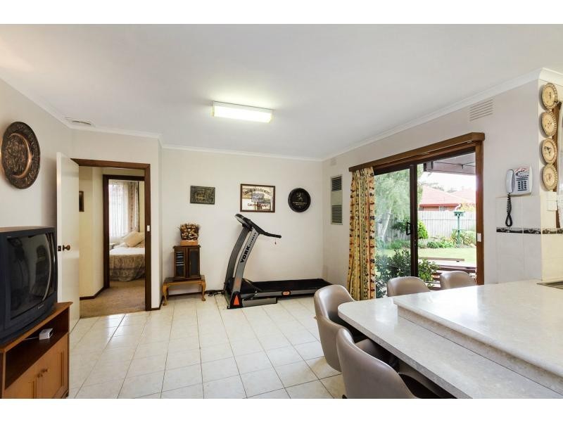 5 Seville Court, Cheltenham VIC 3192