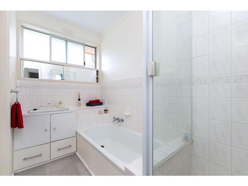 Unit 1,/2 Stanley Avenue, Cheltenham VIC 3192