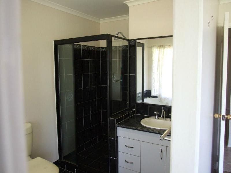 128 Charles Bruce Drive , Pangola Downs, Oakhurst QLD 4650