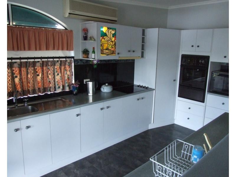 3 Yuruga Place, Tinana QLD 4650