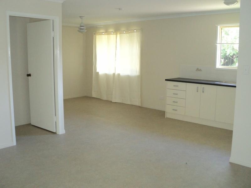 10 Herrenberg Street, Aldershot QLD 4650