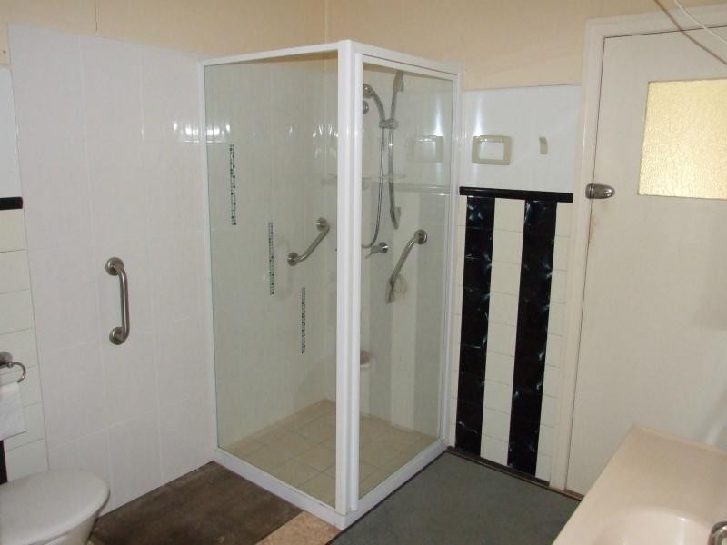 8 Miramont Street, Granville QLD 4650