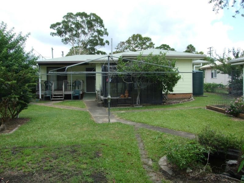 8 Miramont Street, Granville QLD 4650