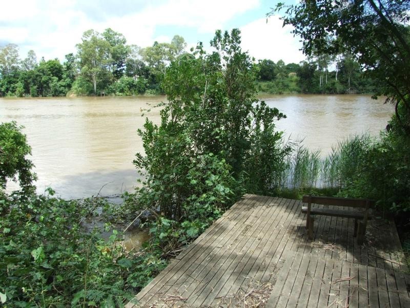 31 Puller Street, Granville QLD 4650