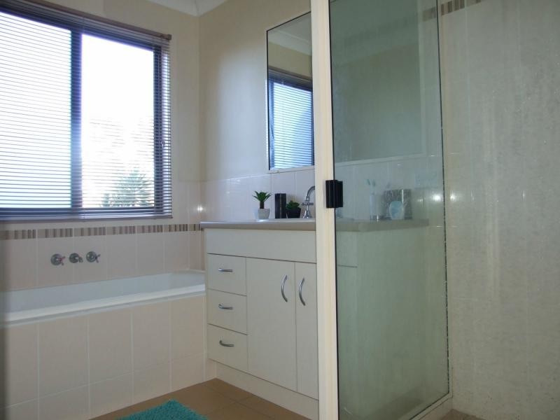 49 Alexander Drive, Oakhurst QLD 4650