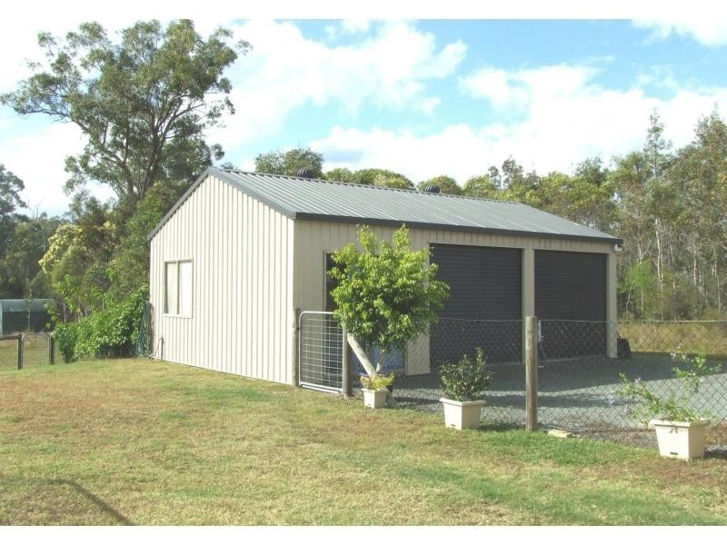 27 Dunmall Drive, Oakhurst QLD 4650