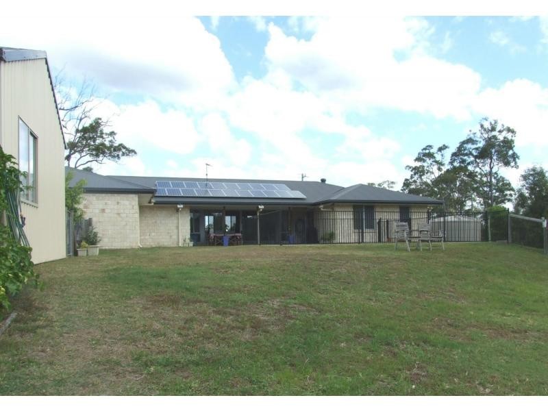 27 Dunmall Drive, Oakhurst QLD 4650