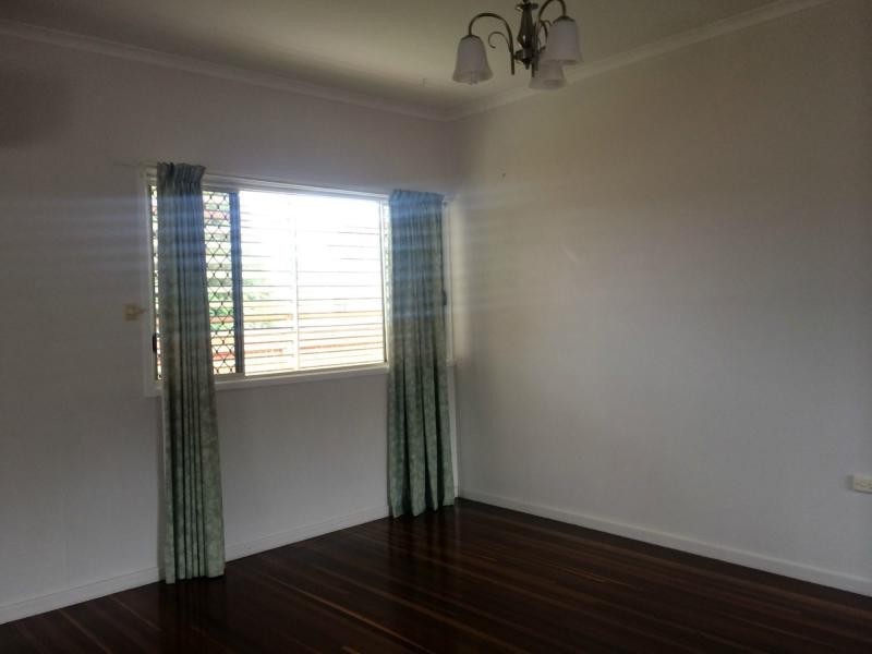 12 Holme Street, Maryborough QLD 4650