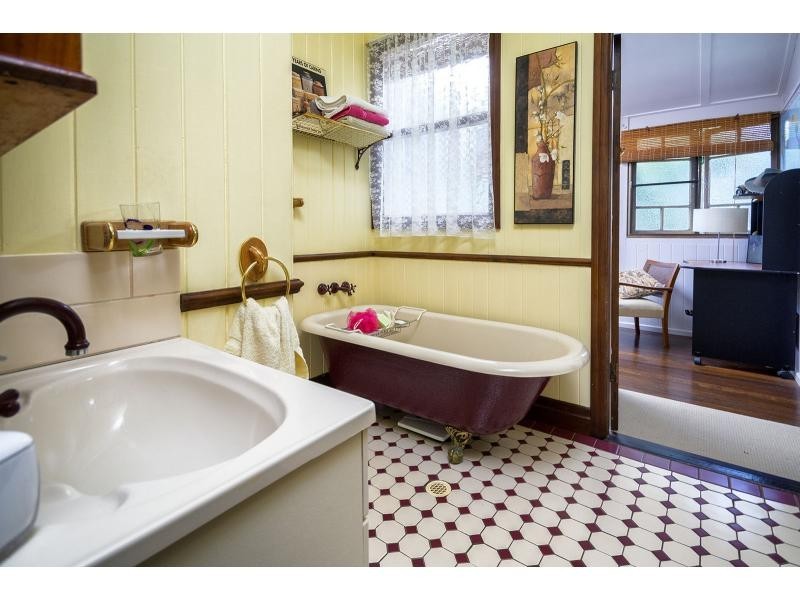 40 Whitaker Street, Boonooroo QLD 4650