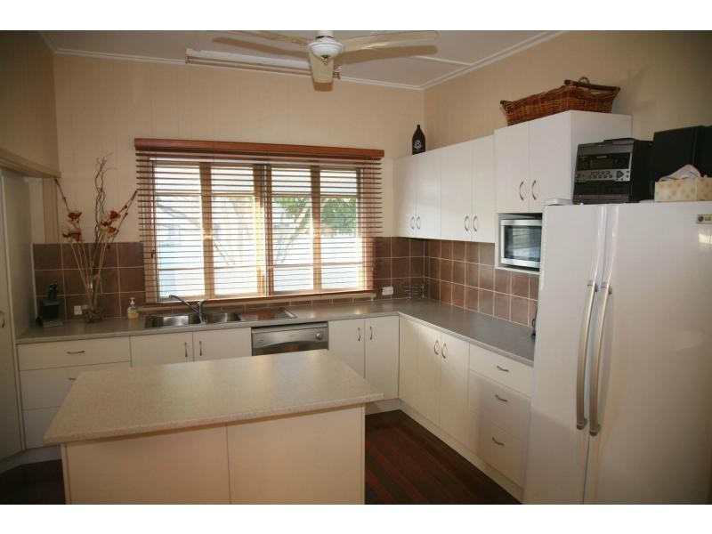 17 Richard Street, Maryborough QLD 4650