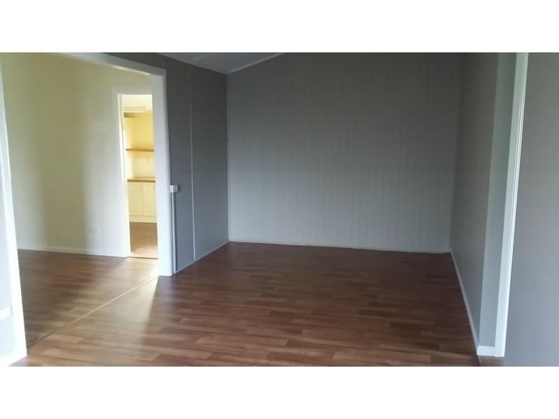 38 Regent Street, Granville QLD 4650