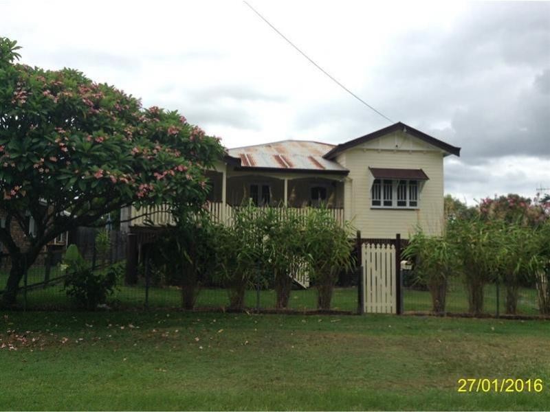 27 Regent Street, Granville QLD 4650