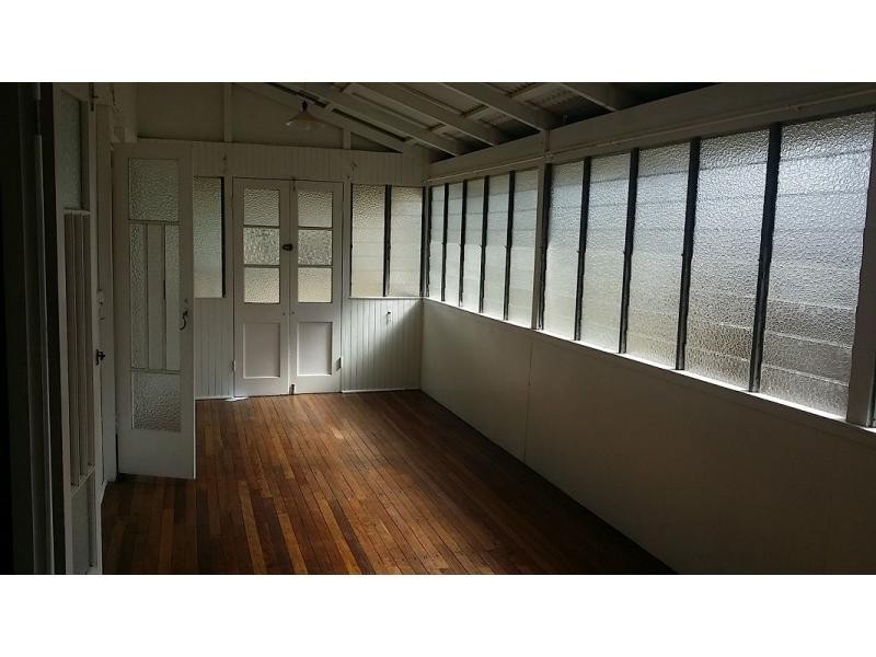 27 Regent Street, Granville QLD 4650