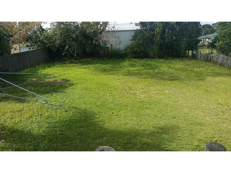 27 Regent Street, Granville QLD 4650