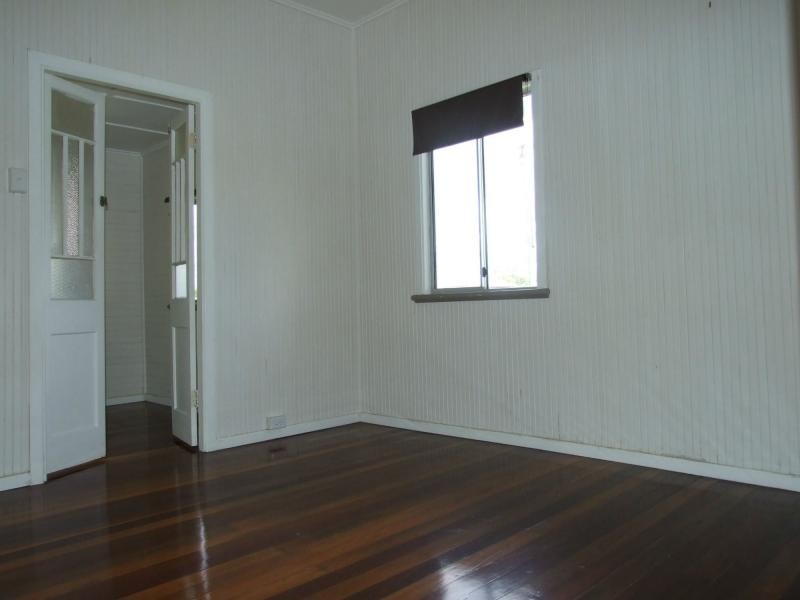 14 Pearson Street, Granville QLD 4650