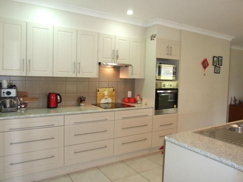 18 Niclintel Place, Oakhurst QLD 4650