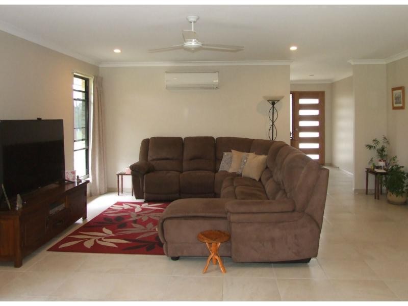 18 Niclintel Place, Oakhurst QLD 4650