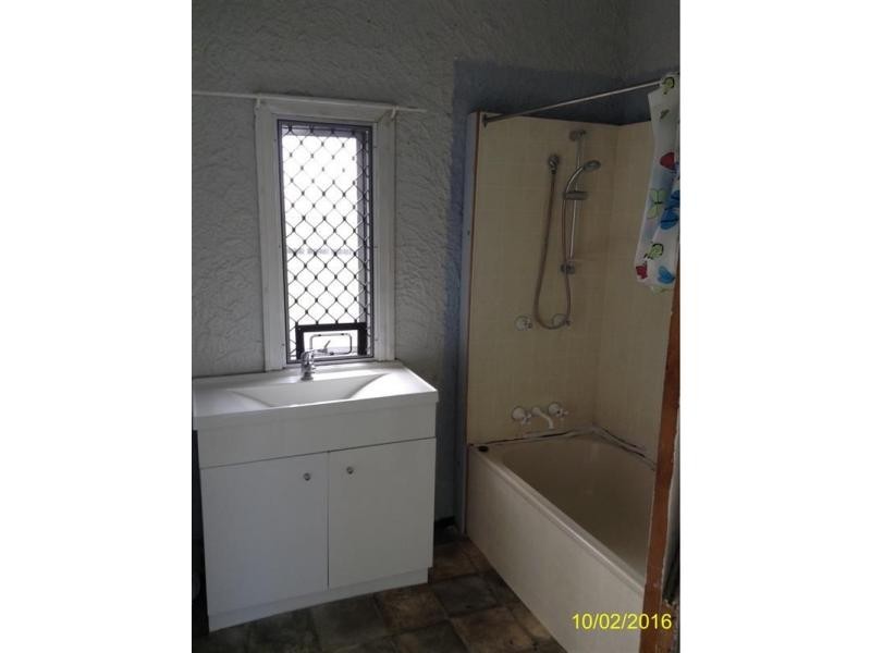 12a Edward Street, Biggenden QLD 4621