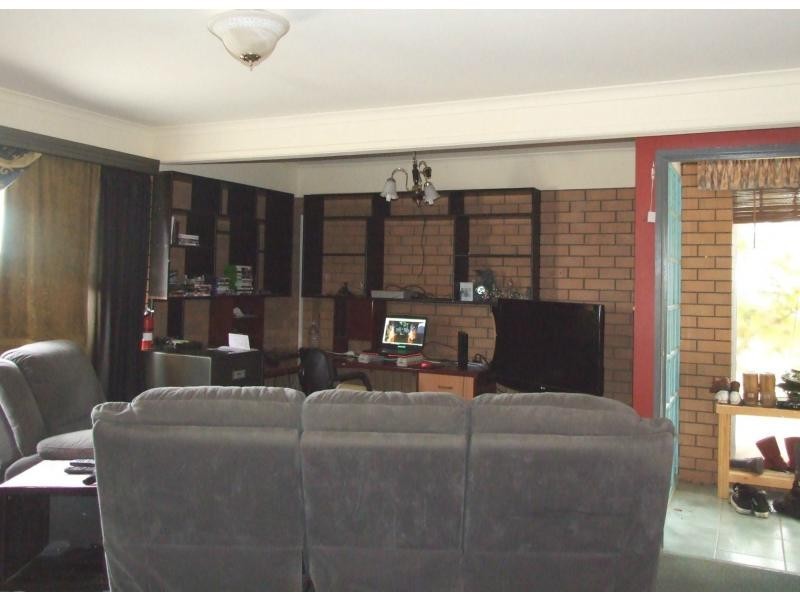 15 High Street, Tinana QLD 4650