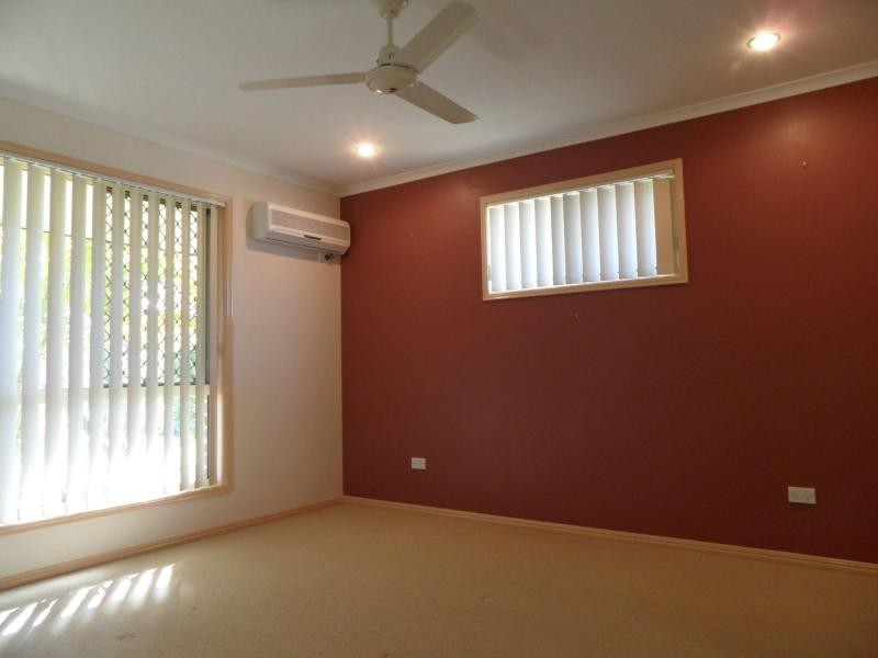 86 Woocoo Drive, Oakhurst QLD 4650
